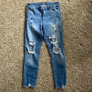 Abercrombie & Fitch Cropped Denim